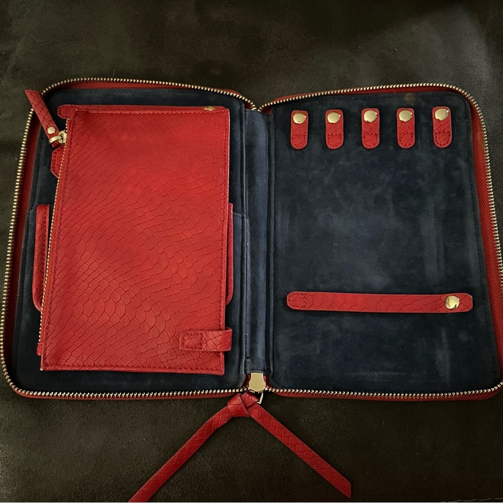 Hudson + Bleecker Red Bijoux Jewelry Folio /Organizer Limited Edition - Picture 4 of 9
